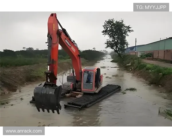 挖掘机河床清淤深度控制